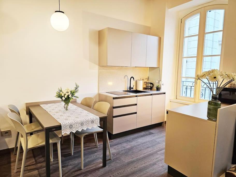 Plaza Deluxe Modern Center House - View Como Lake - Top Privacy Luaran gambar